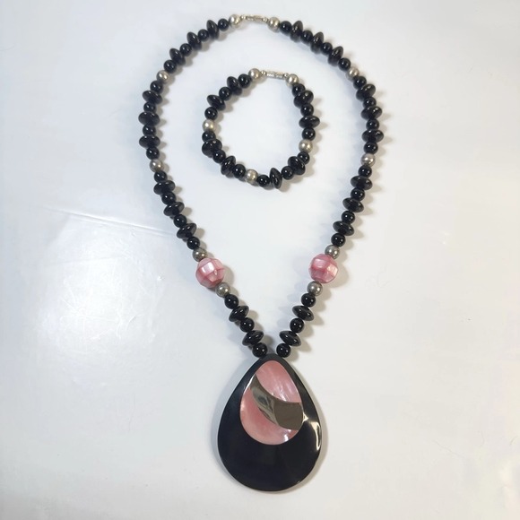 Vintage Necklace Mother of Pearl & Stone Pendant & Matching Bracelet Set 18" - Picture 5 of 13